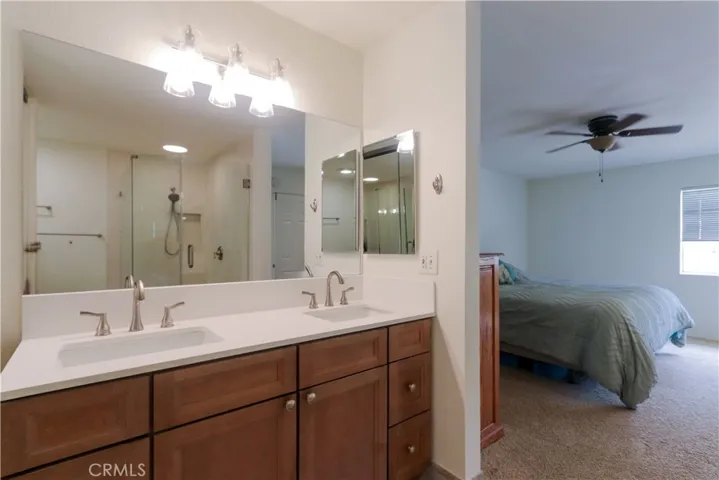 Primary en suite bath