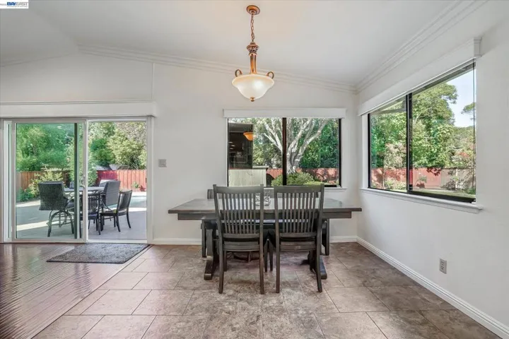 2065 Gill Port Ln, Walnut Creek, California 94598