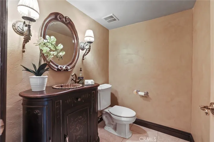 11672 Foster Road, Rossmoor, California 90720