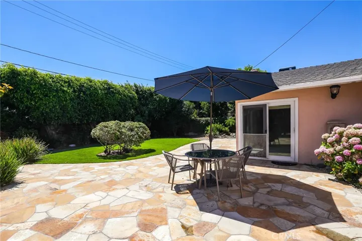 11672 Foster Road, Rossmoor, California 90720