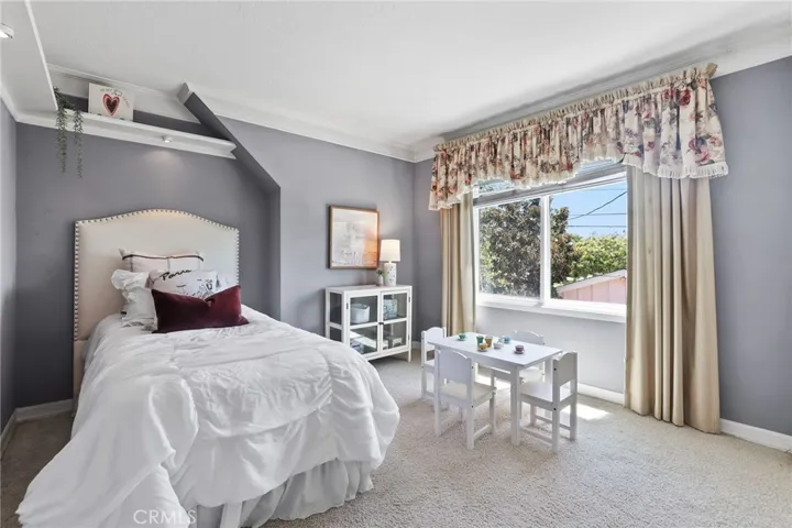 11672 Foster Road, Rossmoor, California 90720