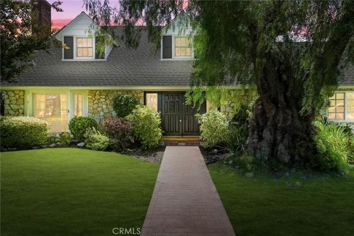 11672 Foster Road, Rossmoor, California 90720