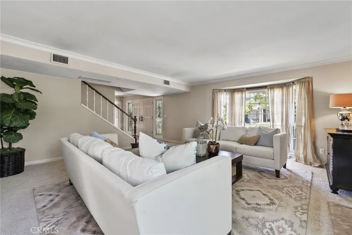 11672 Foster Road, Rossmoor, California 90720