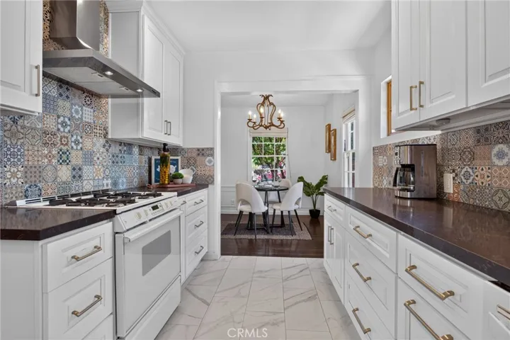5938 Simpson Ave, Valley Village, California 91607