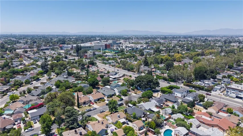 5938 Simpson Ave, Valley Village, California 91607