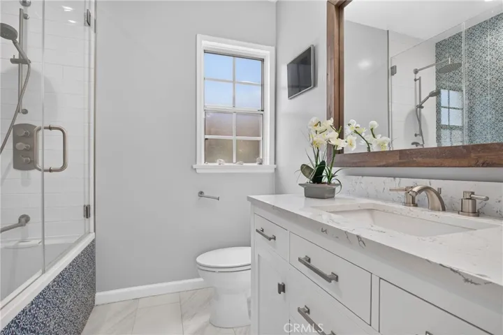 5938 Simpson Ave, Valley Village, California 91607