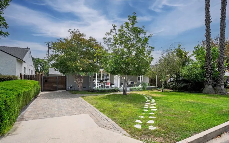 5938 Simpson Ave, Valley Village, California 91607