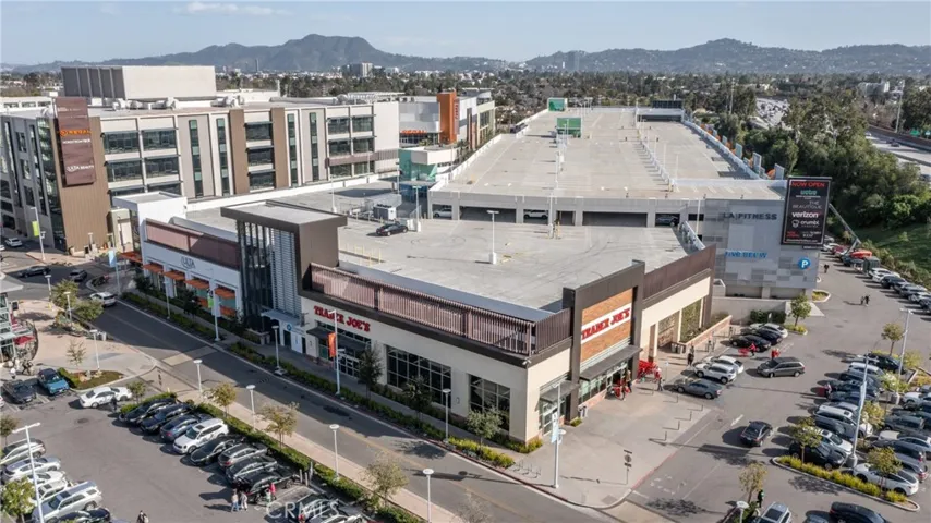 5938 Simpson Ave, Valley Village, California 91607