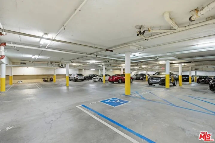 1878 Greenfield Avenue 304, Los Angeles, California 90025