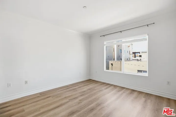 1878 Greenfield Avenue 304, Los Angeles, California 90025