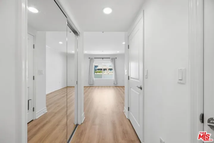 1878 Greenfield Avenue 304, Los Angeles, California 90025