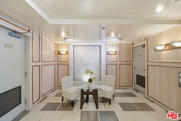 1878 Greenfield Avenue 304, Los Angeles, California 90025