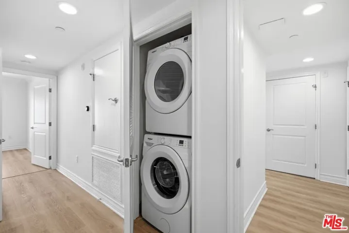 1878 Greenfield Avenue 304, Los Angeles, California 90025