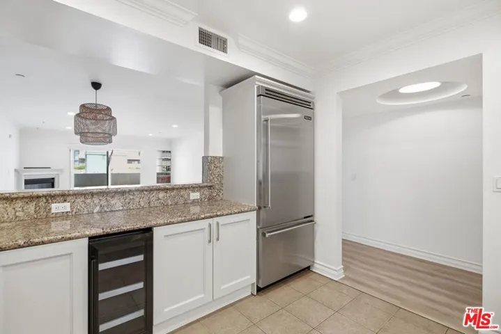 1878 Greenfield Avenue 304, Los Angeles, California 90025