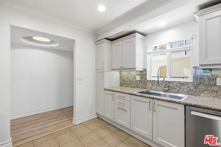1878 Greenfield Avenue 304, Los Angeles, California 90025
