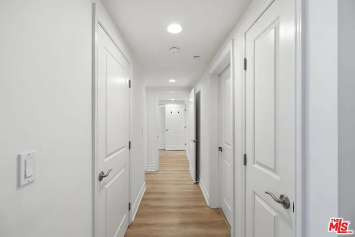 1878 Greenfield Avenue 304, Los Angeles, California 90025