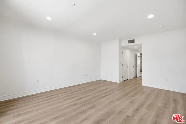 1878 Greenfield Avenue 304, Los Angeles, California 90025