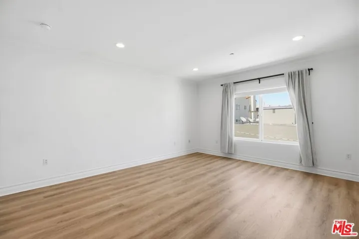 1878 Greenfield Avenue 304, Los Angeles, California 90025