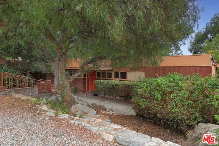 2342 Panorama Drive, La Crescenta, California 91214