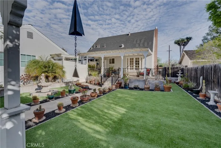 middle area of the back yard(s).