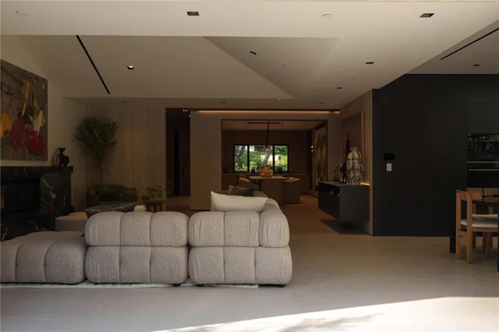 3187 Oakdell Rd, Studio City, California 91604