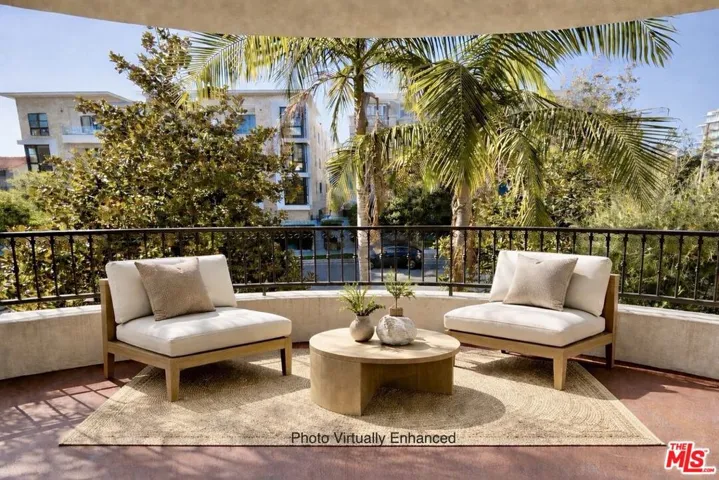 122 N Clark Drive 206, Los Angeles, California 90048