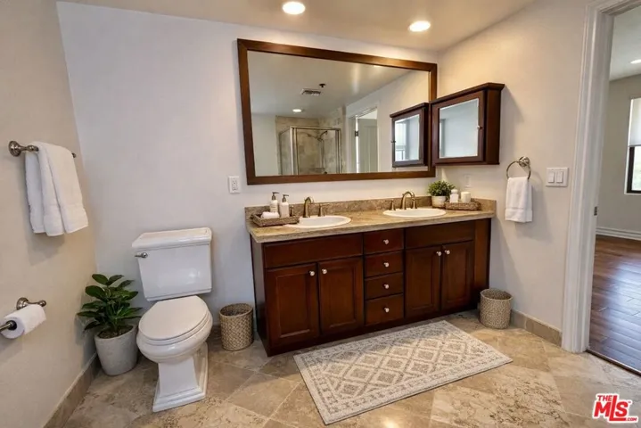 122 N Clark Drive 206, Los Angeles, California 90048