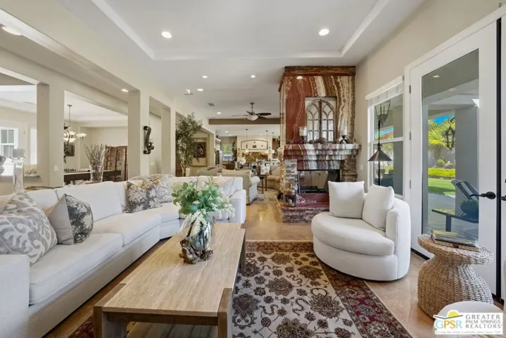 104 Azzuro Drive, Palm Desert, California 92211