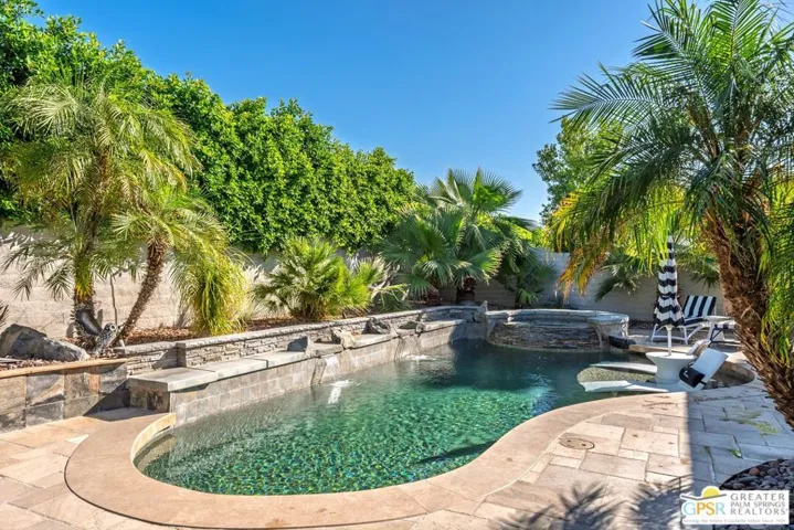 104 Azzuro Drive, Palm Desert, California 92211