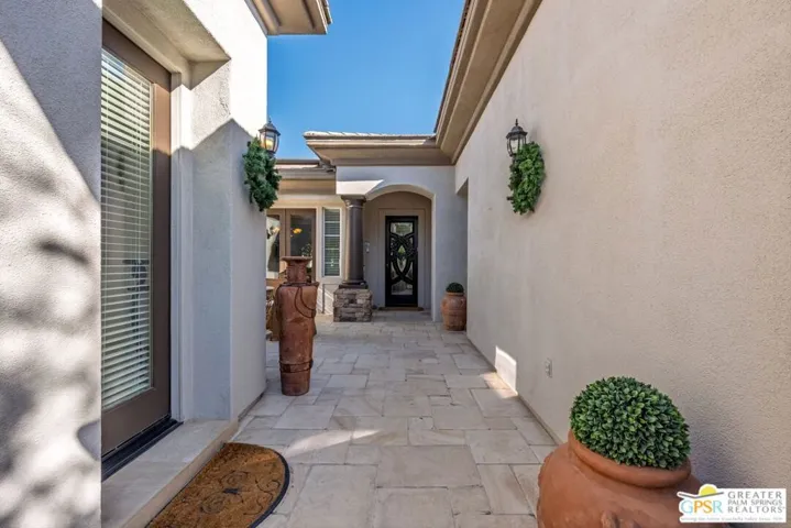 104 Azzuro Drive, Palm Desert, California 92211