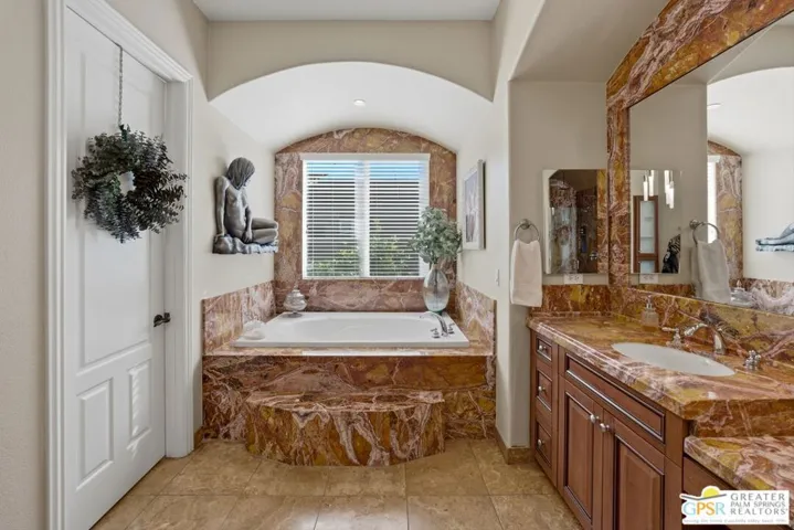 104 Azzuro Drive, Palm Desert, California 92211
