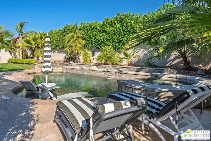 104 Azzuro Drive, Palm Desert, California 92211
