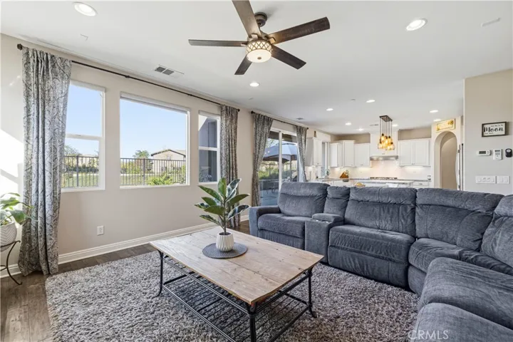 28417 Steel, Valencia, California 91354