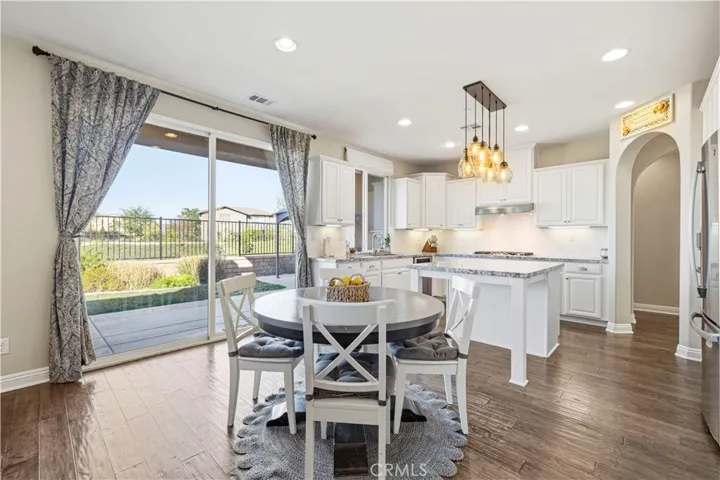 28417 Steel, Valencia, California 91354