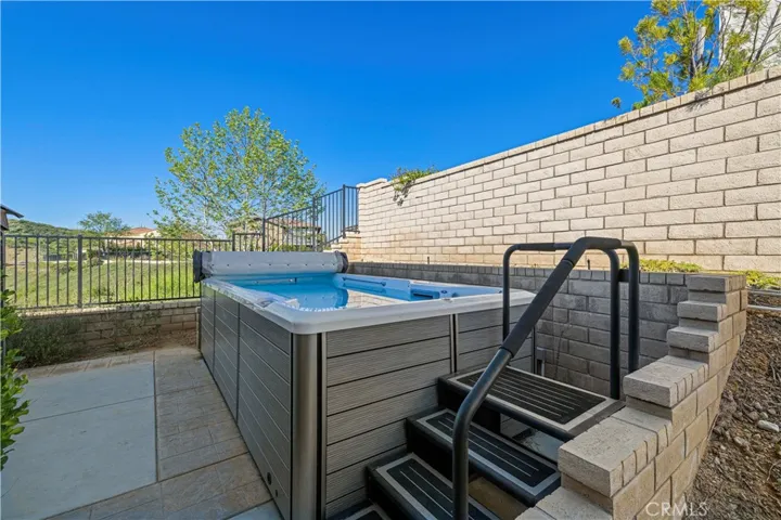 28417 Steel, Valencia, California 91354