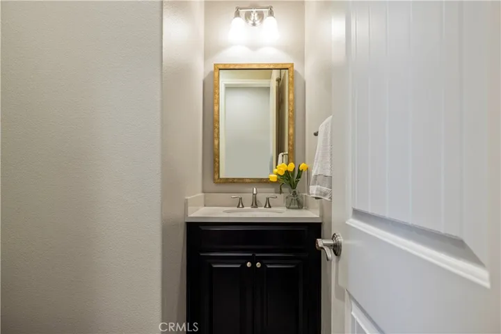 28417 Steel, Valencia, California 91354