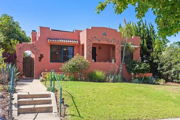 147 W 7th Avenue, Escondido, California 92025