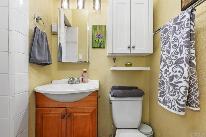 147 W 7th Avenue, Escondido, California 92025