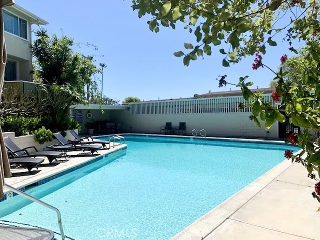 ASSOCIATION POOL