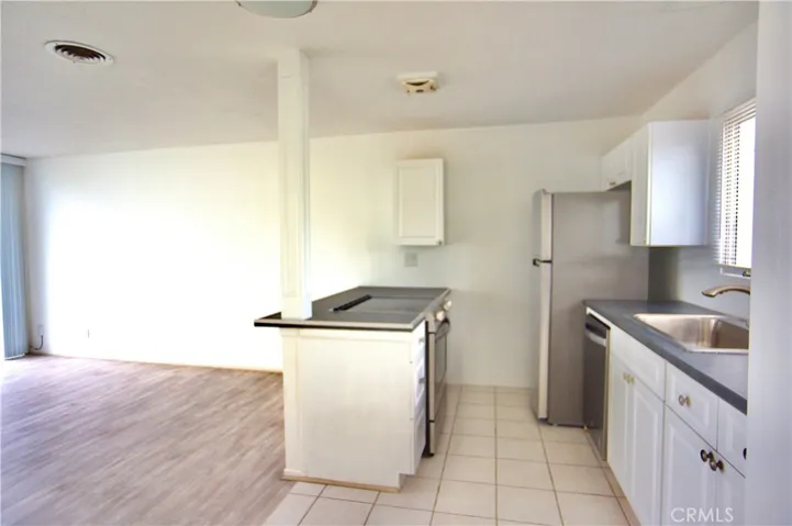 NEW REFRIGERATOR