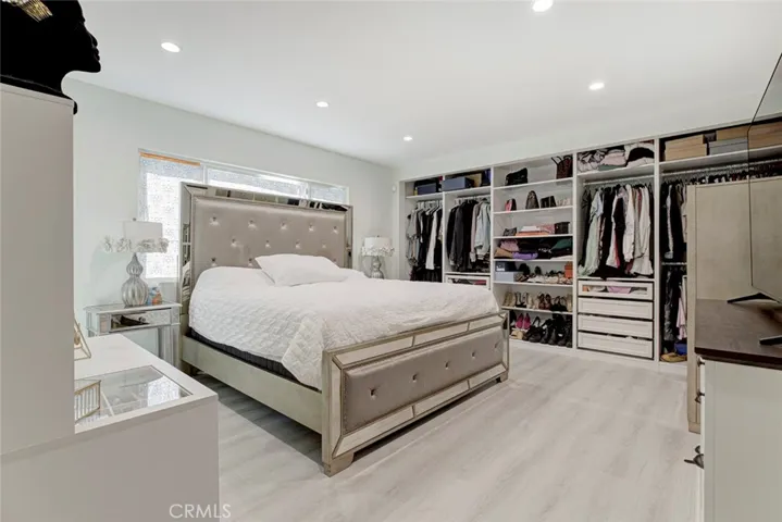 8352 Capps, Northridge, California 91324