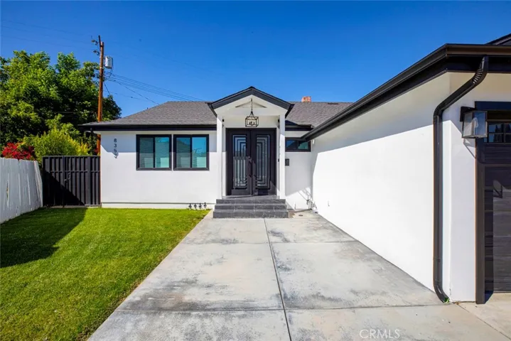 8352 Capps, Northridge, California 91324