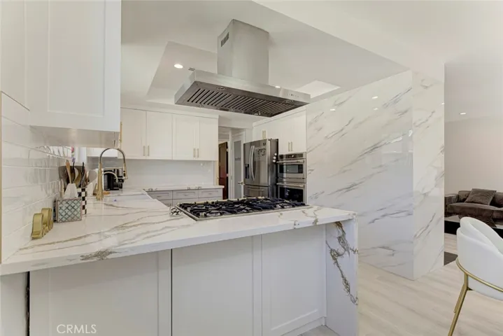 8352 Capps, Northridge, California 91324