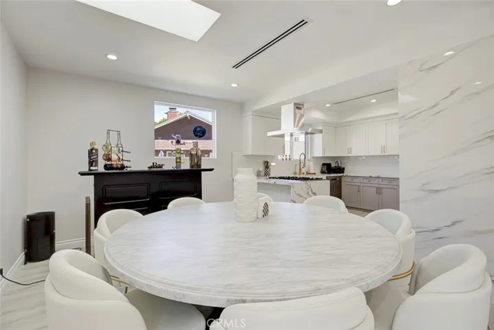 8352 Capps, Northridge, California 91324