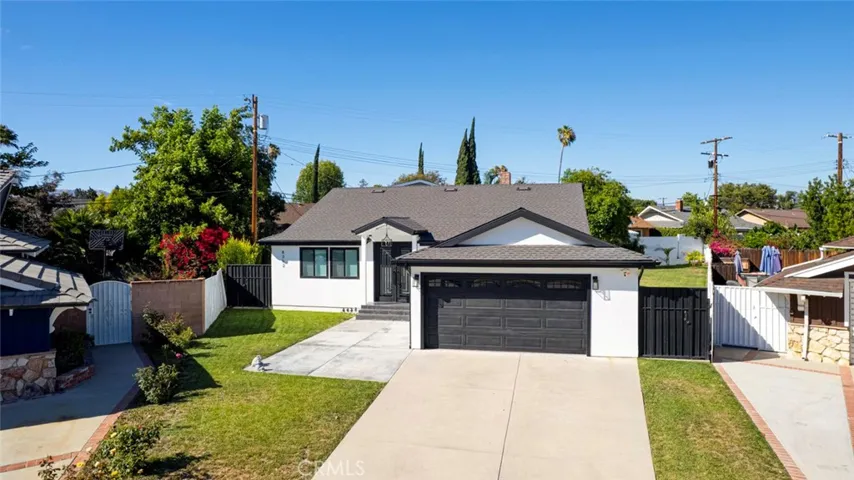 8352 Capps, Northridge, California 91324