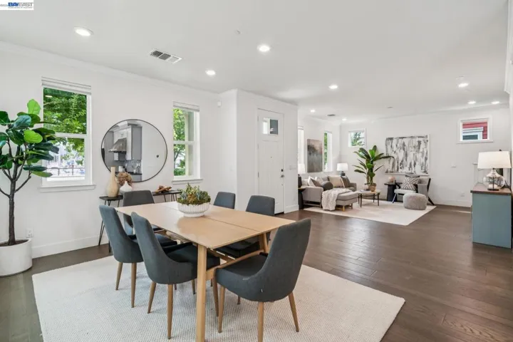 1568 Clement Ave, Alameda, California 94501