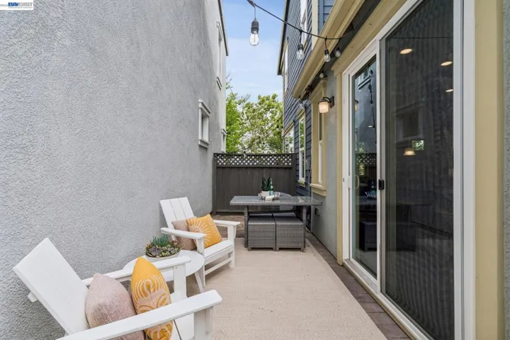 1568 Clement Ave, Alameda, California 94501