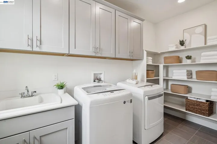 1568 Clement Ave, Alameda, California 94501
