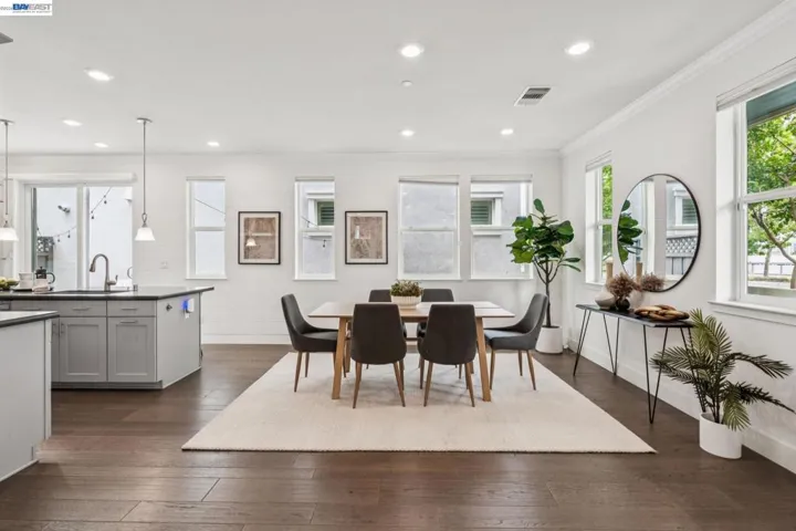 1568 Clement Ave, Alameda, California 94501
