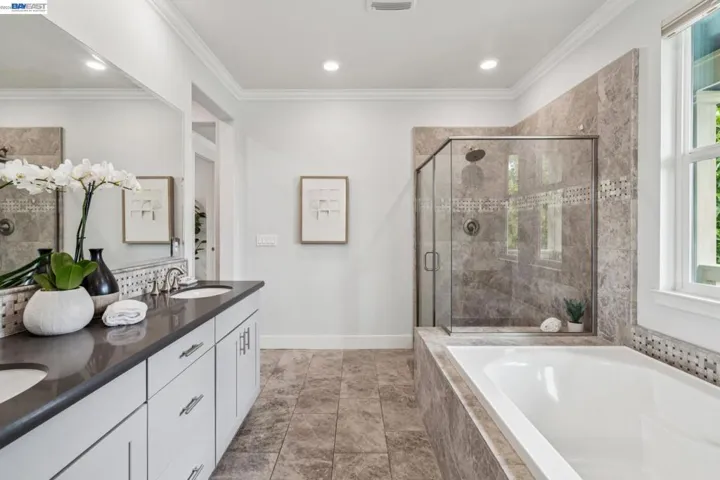 1568 Clement Ave, Alameda, California 94501